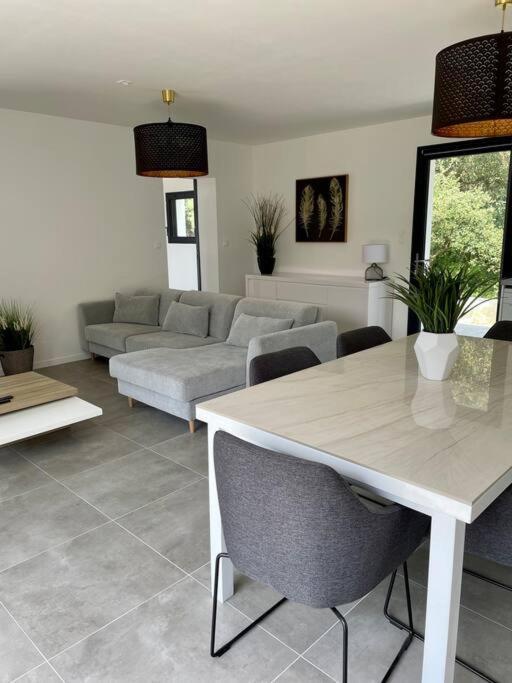 Moderne Avec Jacuzzi, Au Pied De La