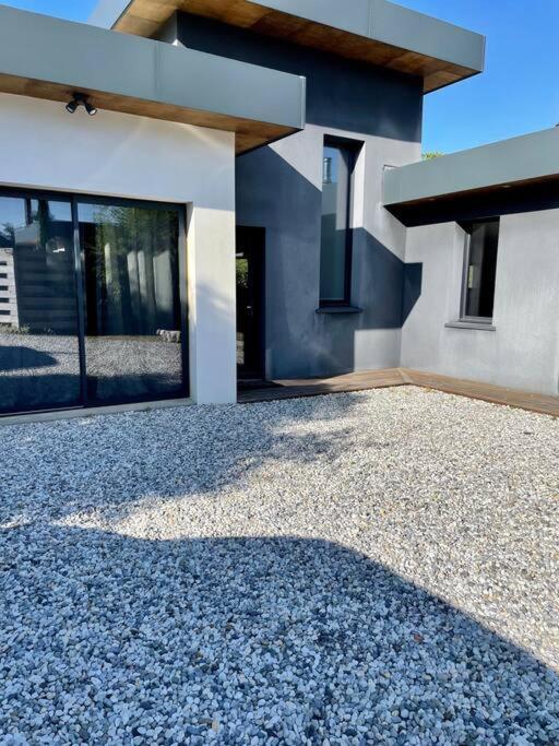 Moderne Avec Jacuzzi, Au Pied De La *