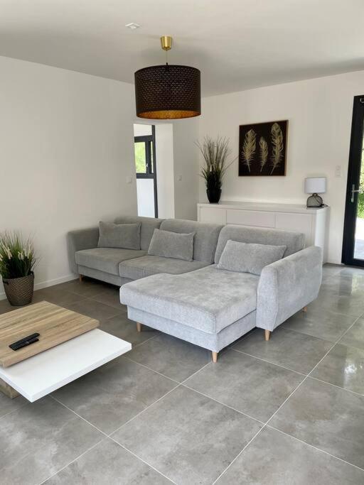 Moderne Avec Jacuzzi, Au Pied De La Villa
